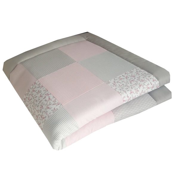 Krabbeldecke Blümchen, Babydecke mit Namen, Patchworkdecke Taupe - Rosa
